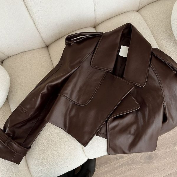 کراپ کت چرم