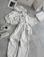 سه تیکه انجل - تصویر 2